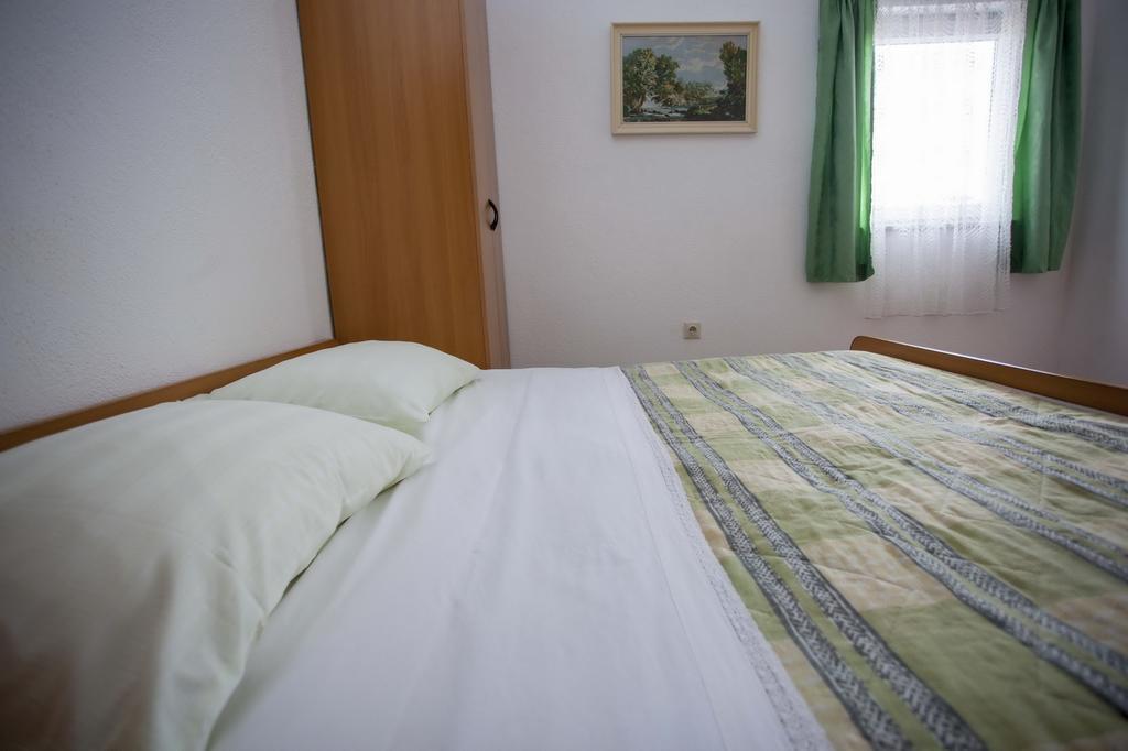 Apartments Dino Makarska Esterno foto