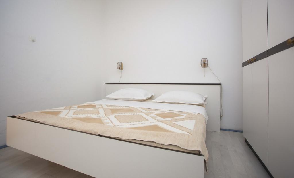 Apartments Dino Makarska Esterno foto