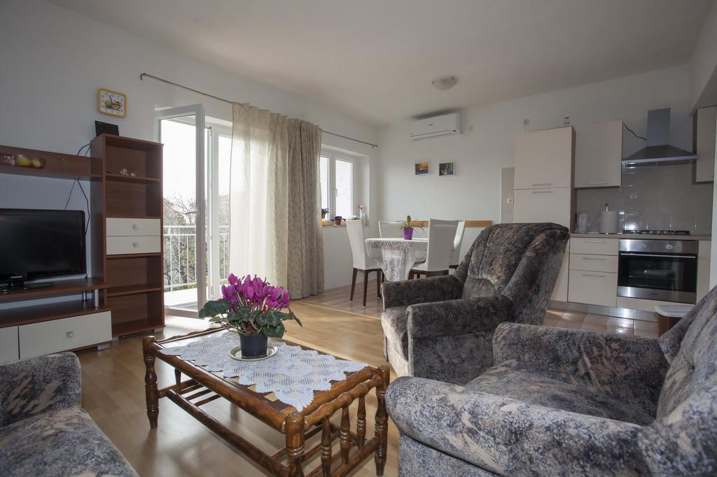 Apartments Dino Makarska Esterno foto
