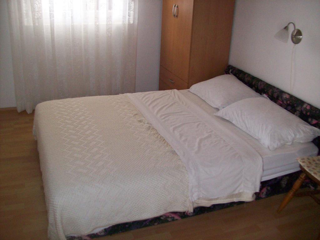 Apartments Dino Makarska Esterno foto